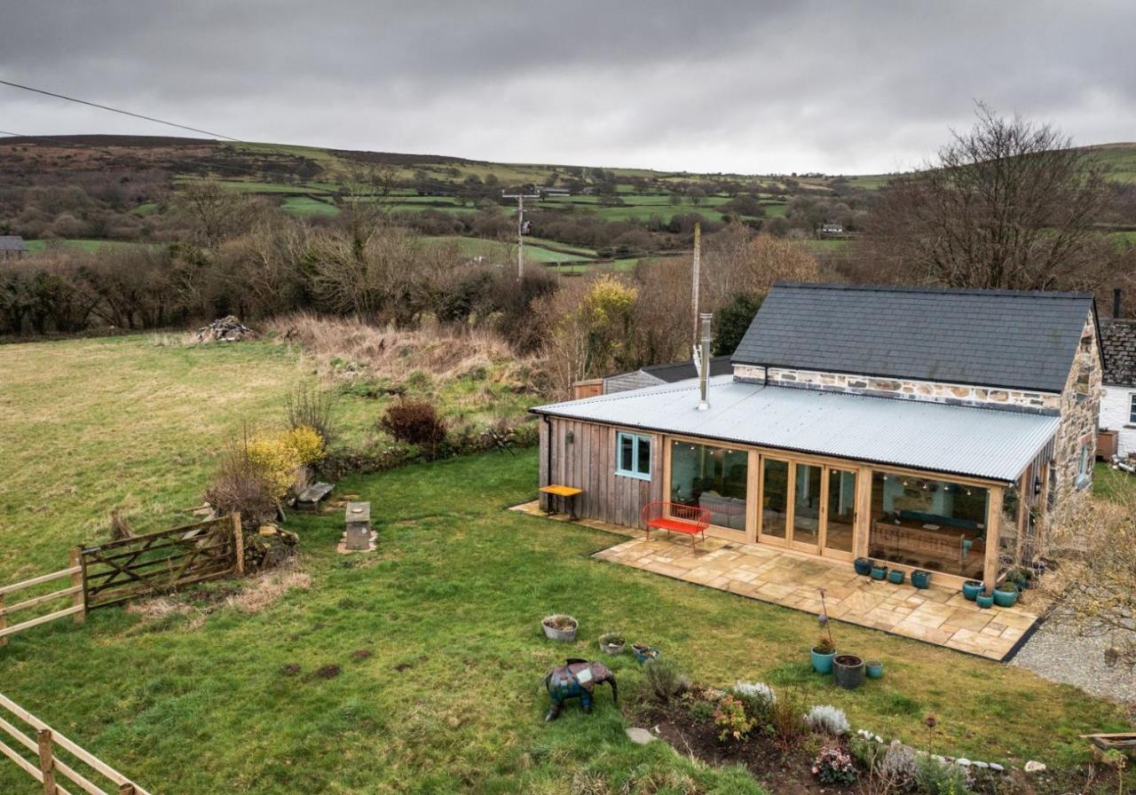 Penrhiw - A Country Cottage With Mountain Views 纽波特 外观 照片